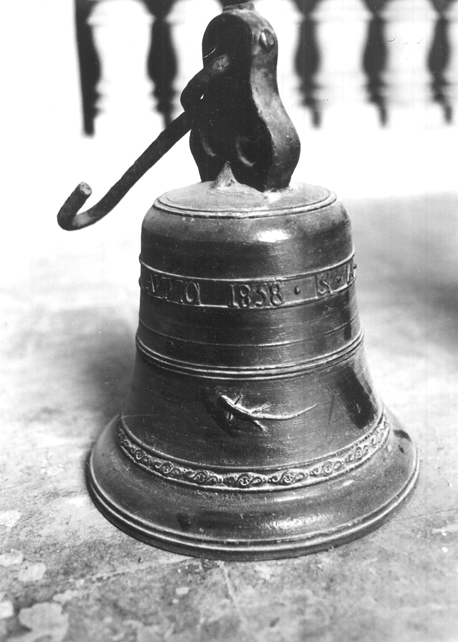 campana, opera isolata - bottega Italia meridionale (sec. XIX)