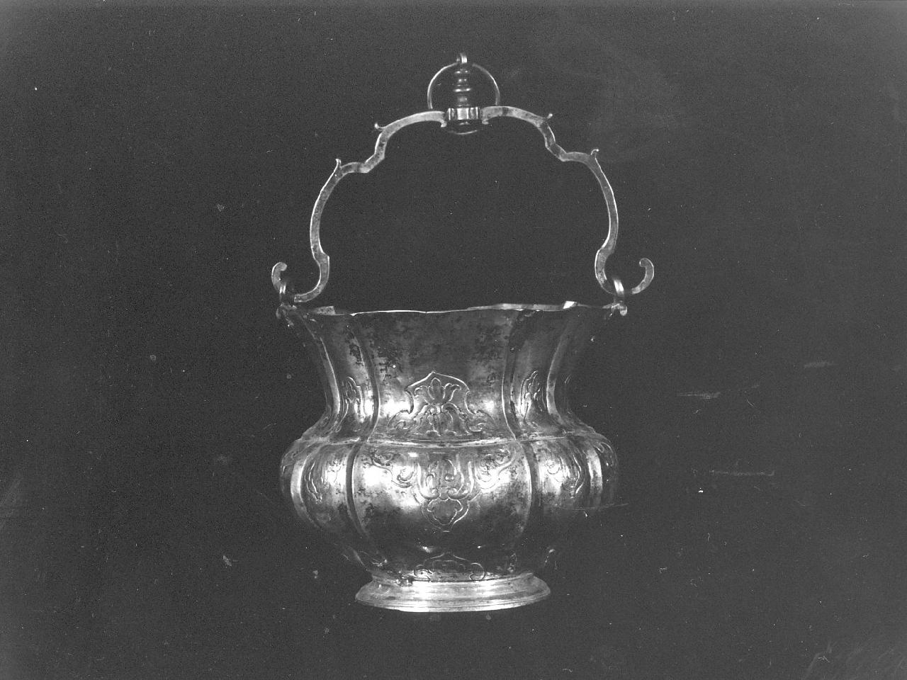 secchiello per l'acqua benedetta, opera isolata - bottega Italia meridionale (sec. XVIII)