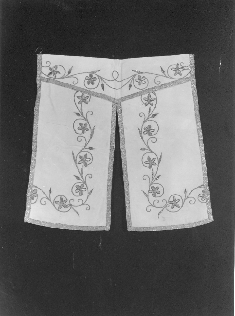 conopeo di tabernacolo, opera isolata - manifattura Italia meridionale (fine sec. XIX)