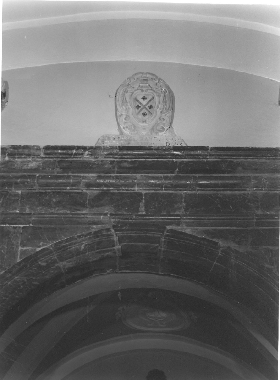 stemma vescovile (decorazione plastica, opera isolata) - bottega calabrese (sec. XVIII)