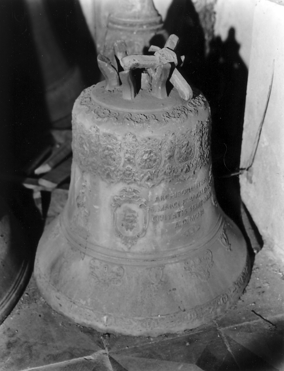 campana, opera isolata - bottega calabrese (sec. XX)