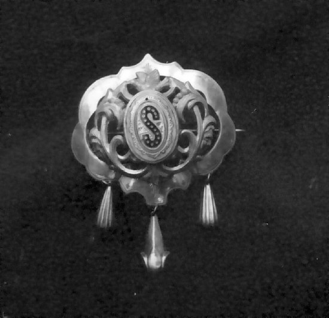 spilla - bottega Italia meridionale (fine/inizio secc. XIX/ XX)