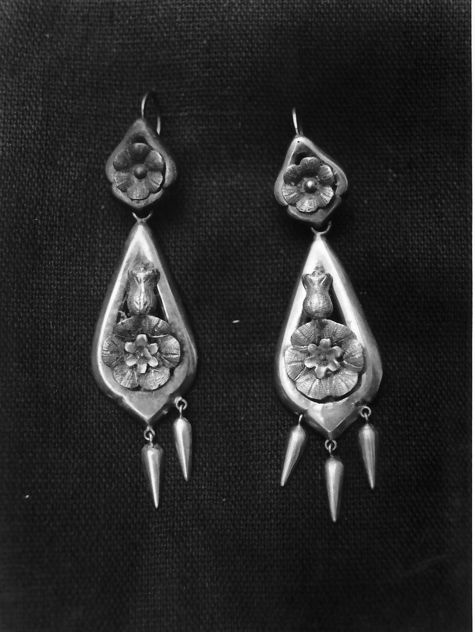 orecchino - a pendente, serie - bottega Italia meridionale (fine/inizio secc. XIX/ XX)