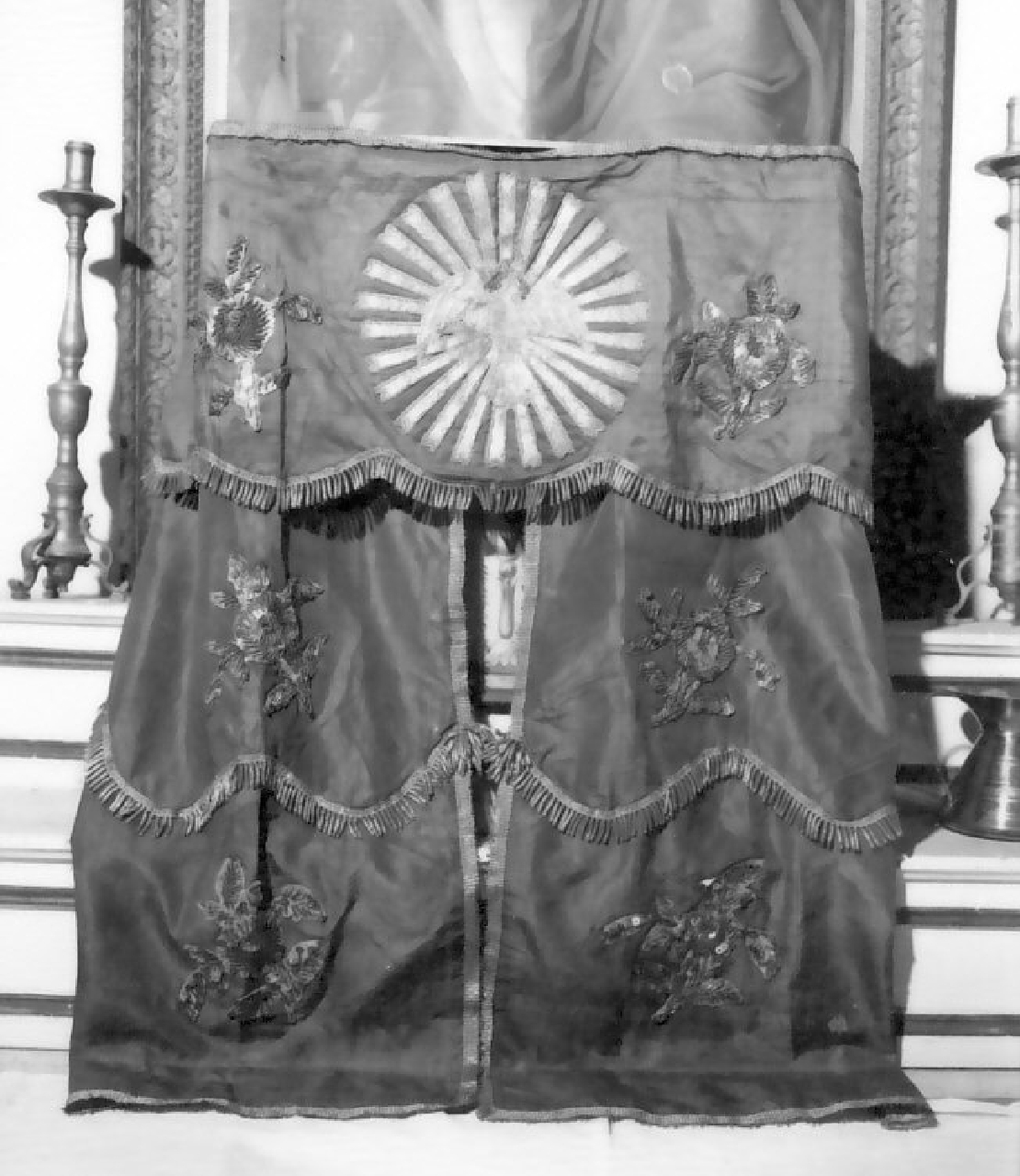 baldacchino processionale - manifattura Italia meridionale (fine/inizio secc. XIX/ XX)