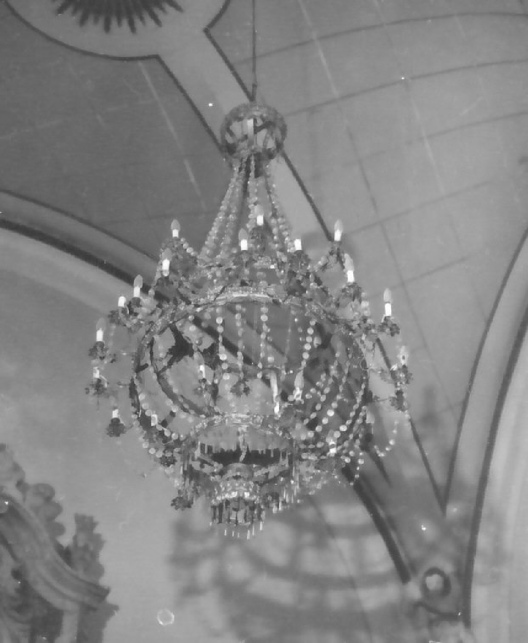 lampadario - bottega Italia meridionale (sec. XIX)