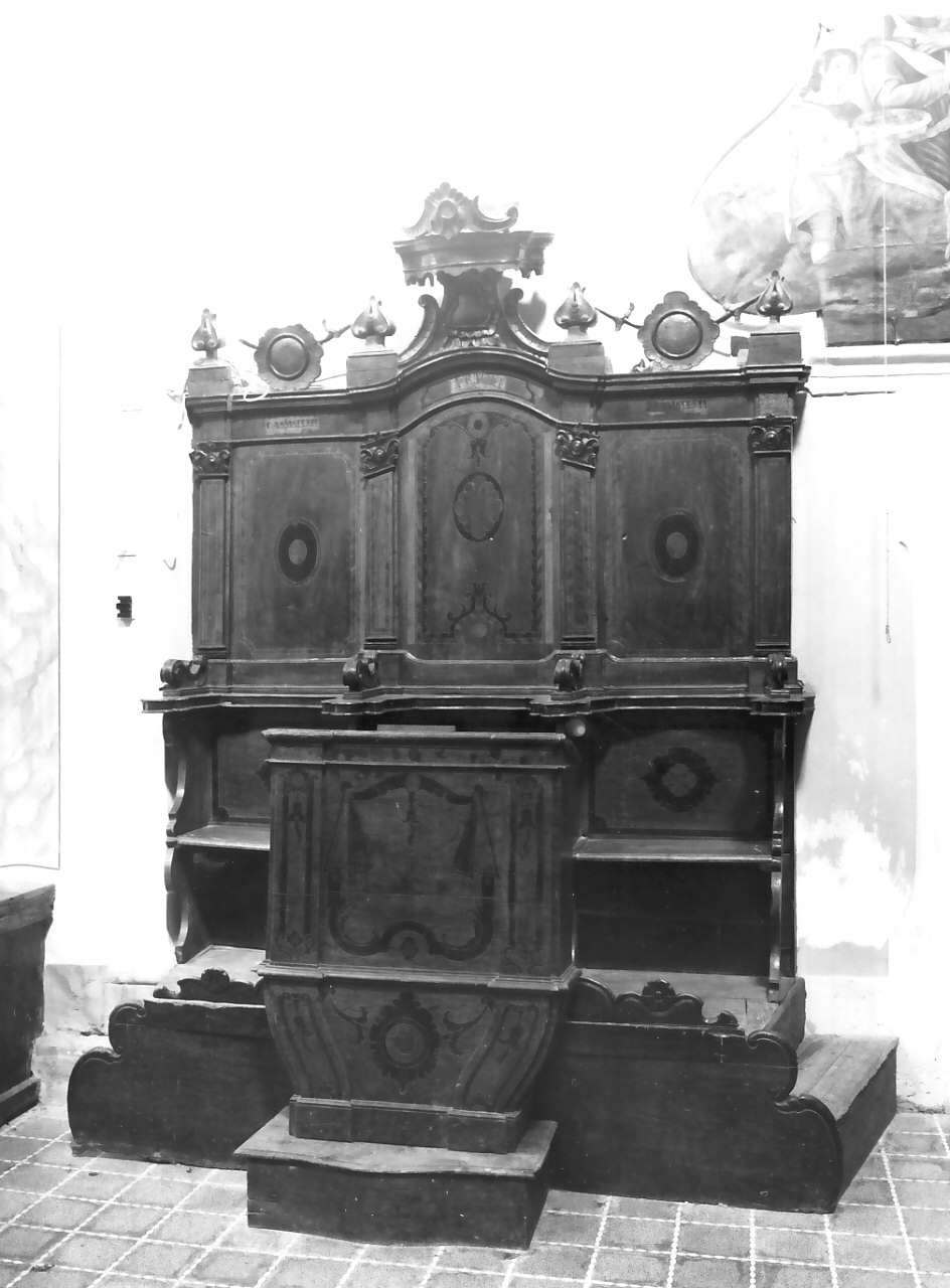 stalli del coro, serie - bottega calabrese (fine/inizio secc. XVIII/ XIX)