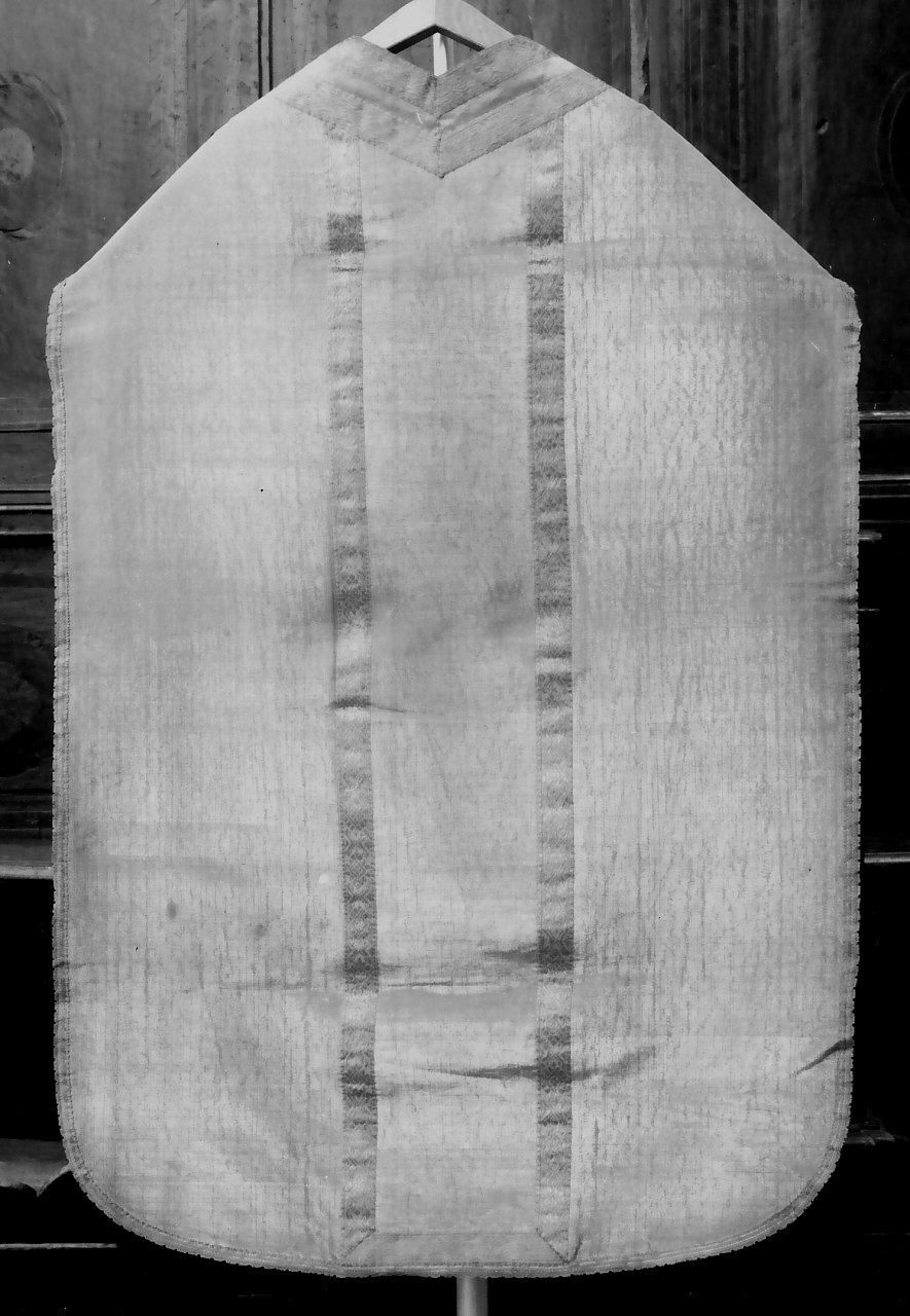 paramento liturgico, serie - manifattura calabrese (fine/inizio secc. XVIII/ XIX)