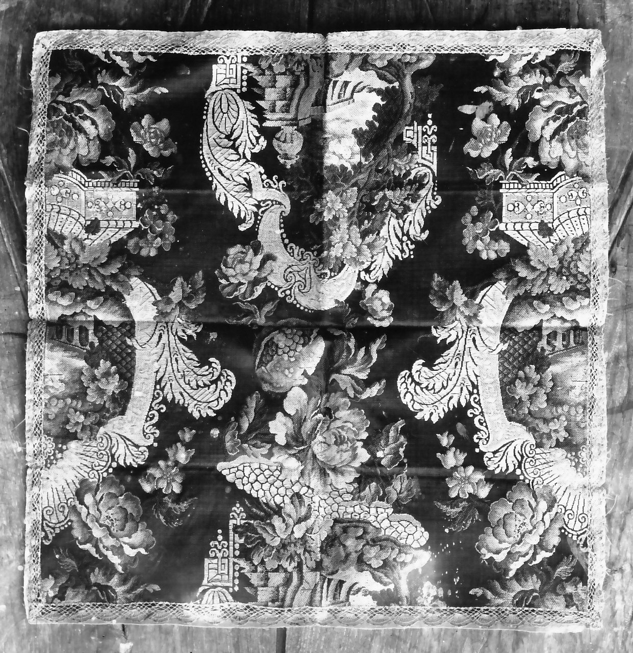 velo di calice, opera isolata - manifattura Italia meridionale (metà sec. XVIII)