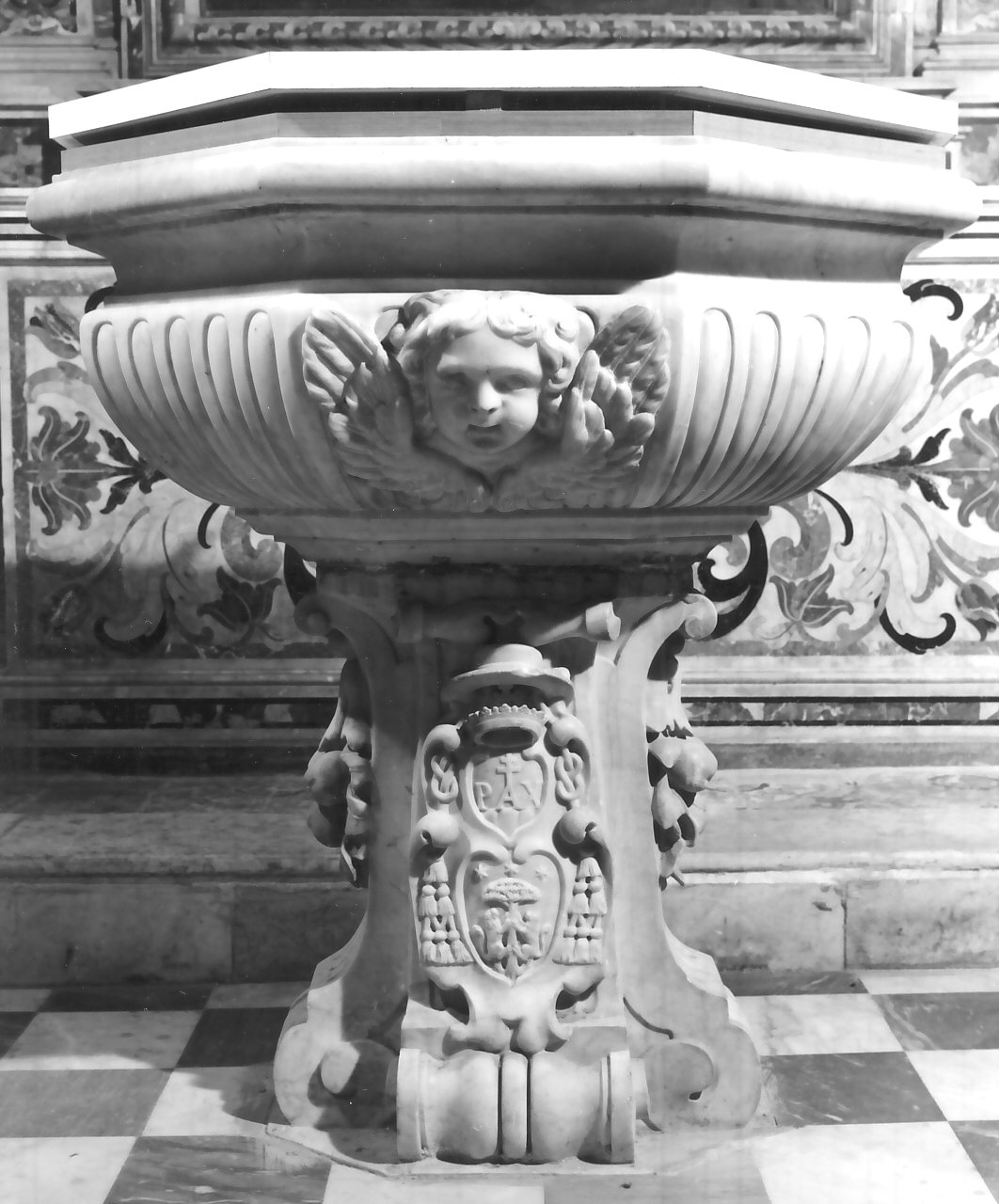 fonte battesimale - a fusto, opera isolata - bottega Italia meridionale (fine/inizio secc. XVII/ XVIII)