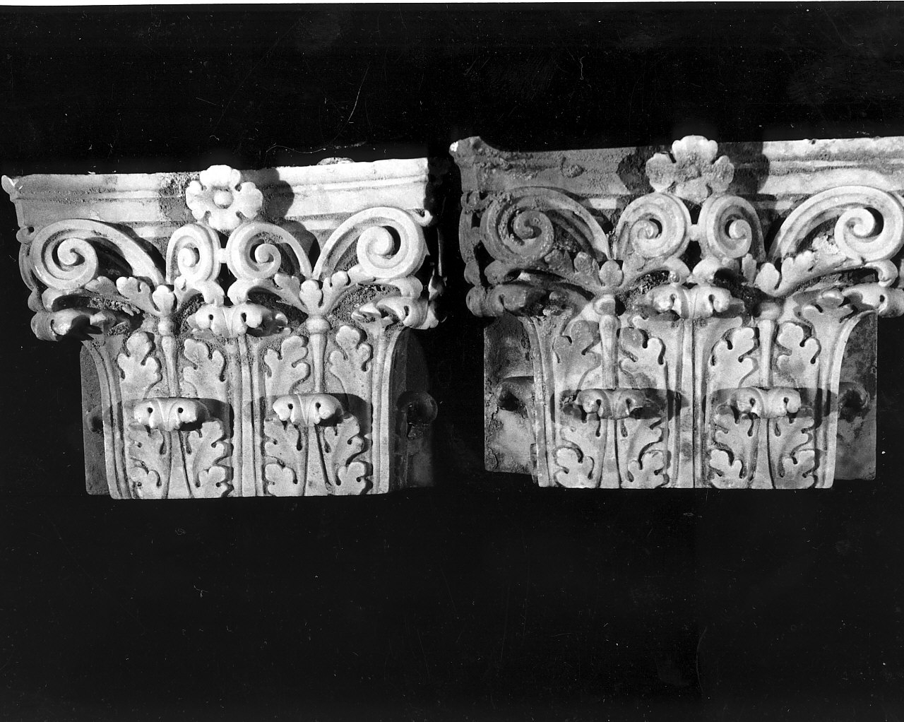 capitello di lesena, coppia - bottega Italia meridionale (fine/inizio secc. XVIII/ XIX)