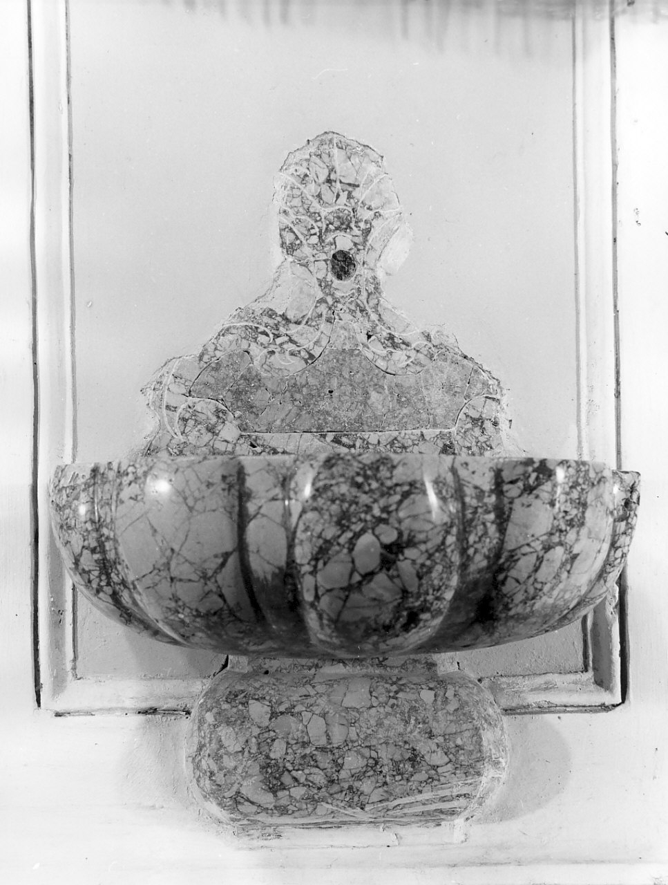 acquasantiera pensile, opera isolata - bottega calabrese (sec. XIX)