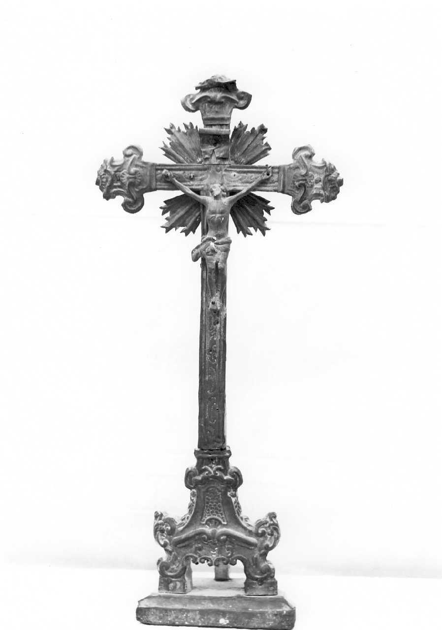 croce d'altare, opera isolata - bottega calabrese (sec. XVIII, sec. XIX)