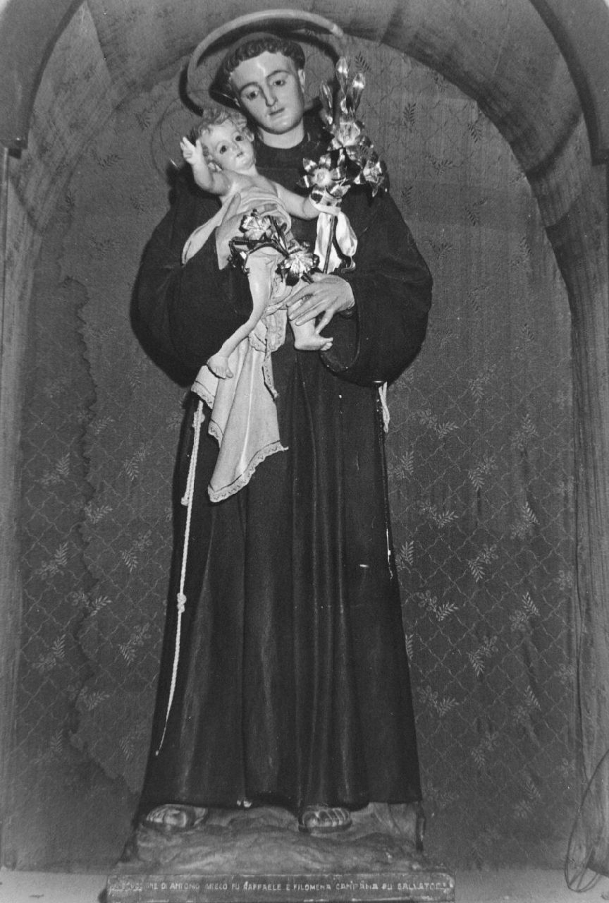 Sant'Antonio da Padova con il bambino (statua, opera isolata) - bottega pugliese (sec. XX)