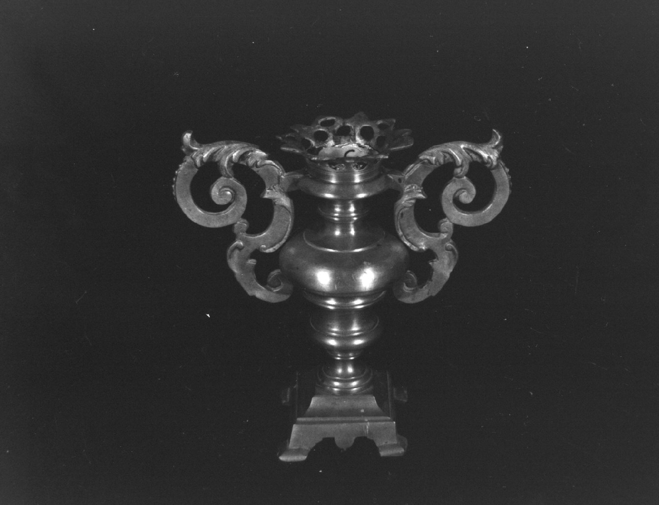 portalampada, coppia - bottega napoletana (sec. XVIII)