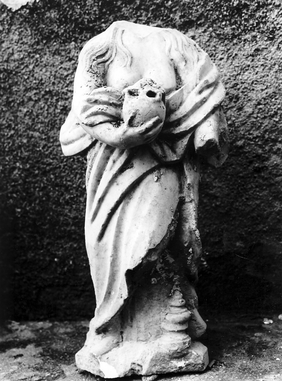 figura femminile (statua, frammento) - bottega Italia meridionale (sec. XVI)