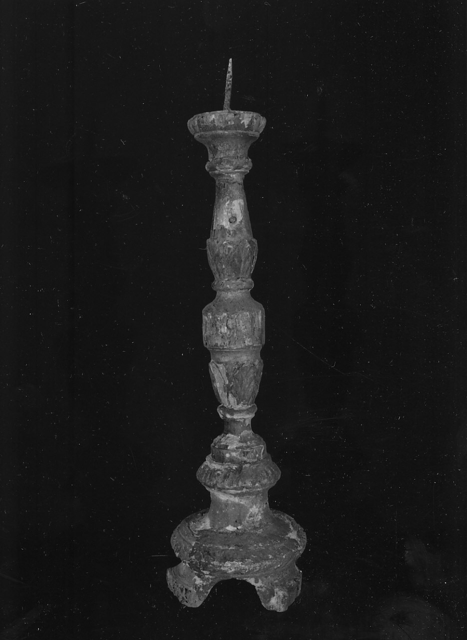 candeliere, opera isolata - bottega Italia meridionale (sec. XIX)