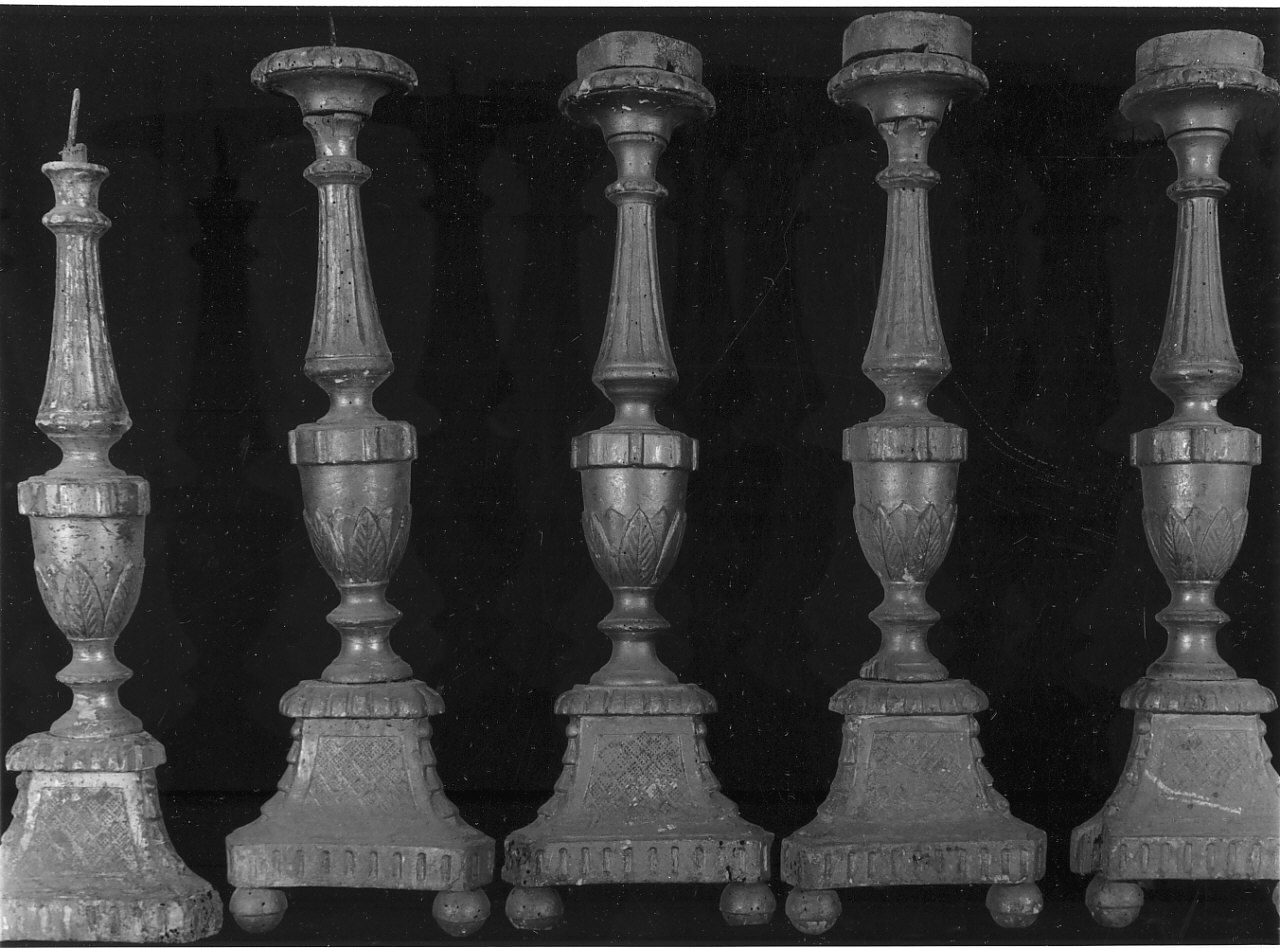 candeliere, serie - bottega Italia meridionale (sec. XIX)