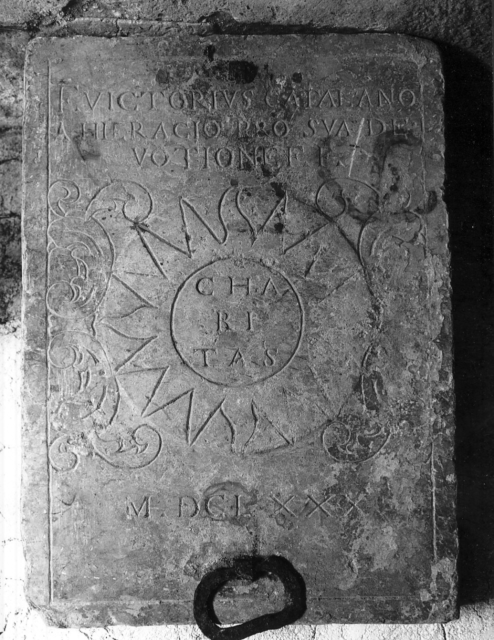 lastra tombale, opera isolata - bottega calabrese (sec. XVII)