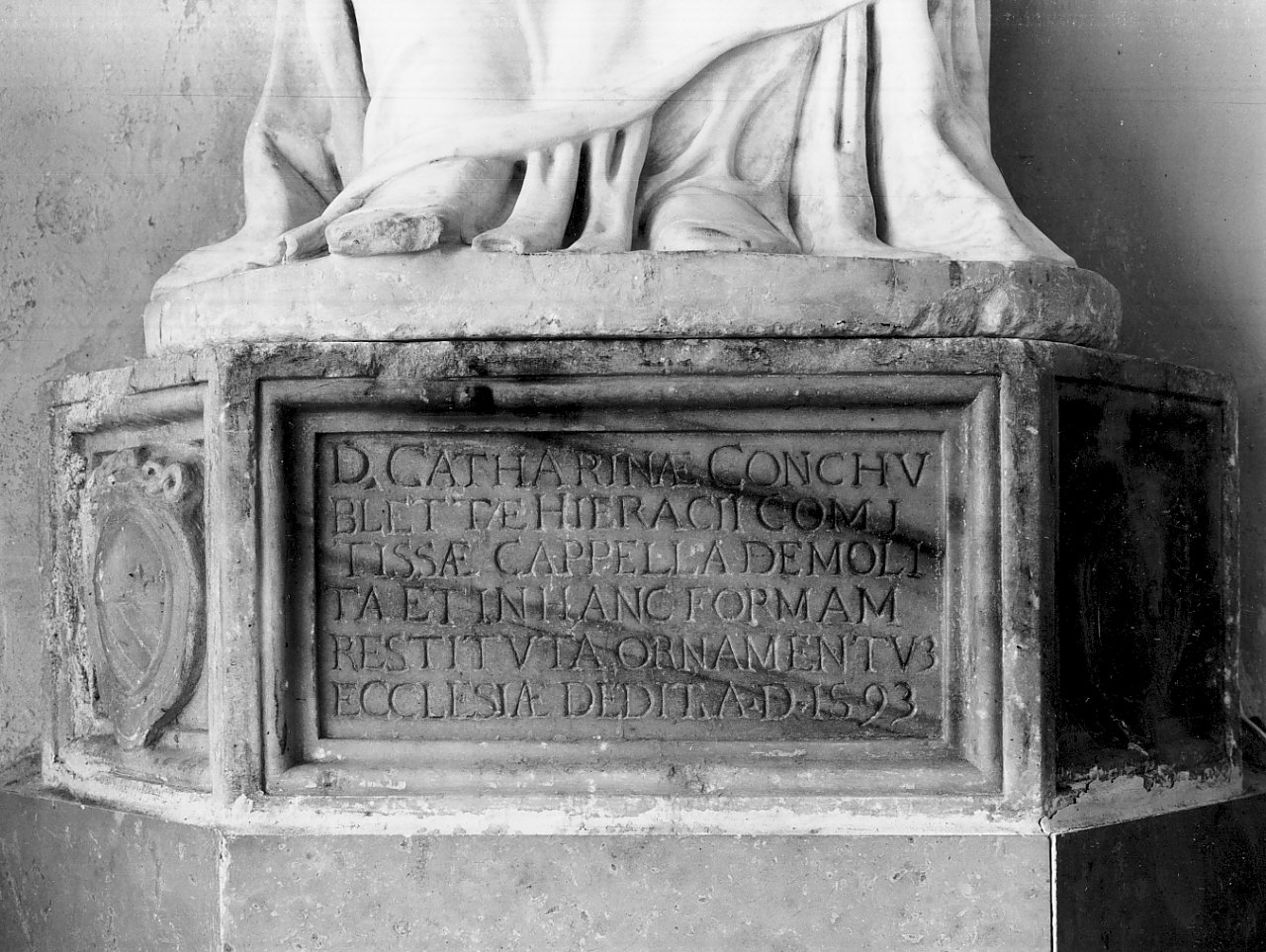 piedistallo di statua, opera isolata - bottega calabrese (sec. XVI)