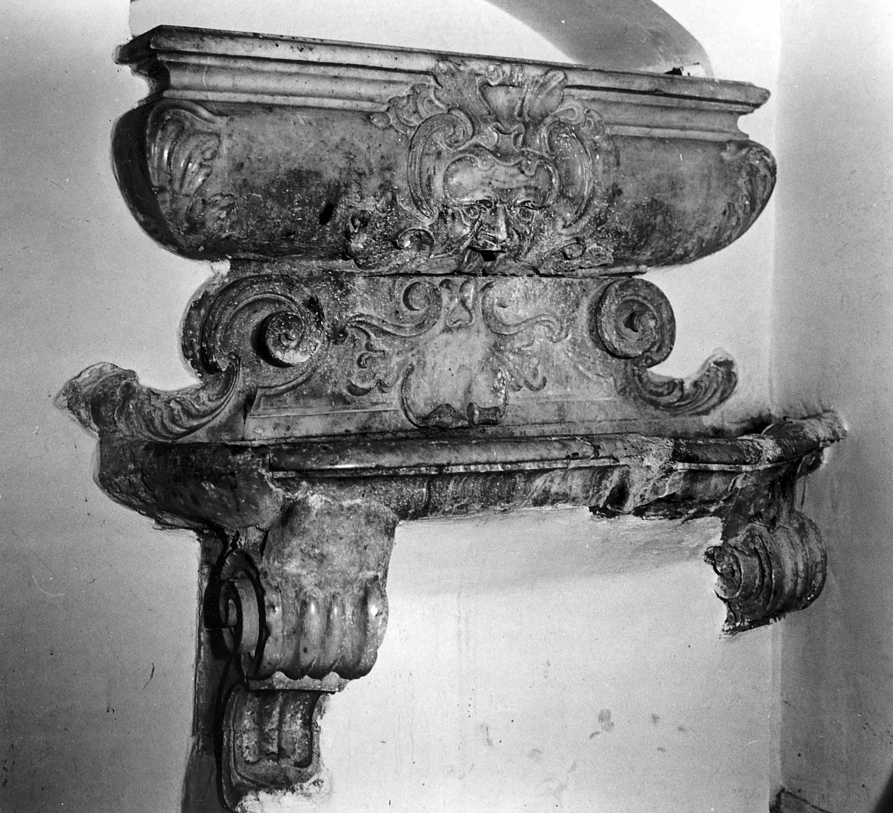 fontana, opera isolata - bottega Italia meridionale (sec. XVIII)