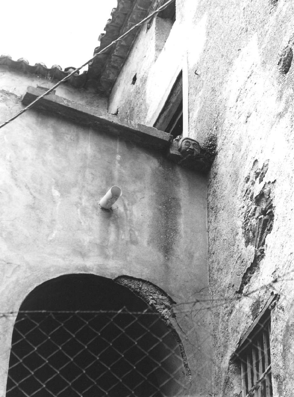 mensola, opera isolata - bottega calabrese (inizio sec. XVIII)