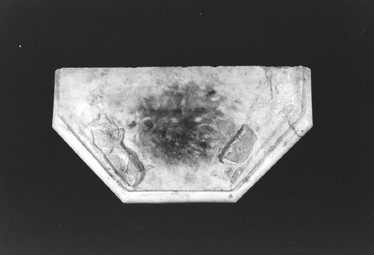 mensola, frammento - bottega Italia meridionale (sec. XVIII)