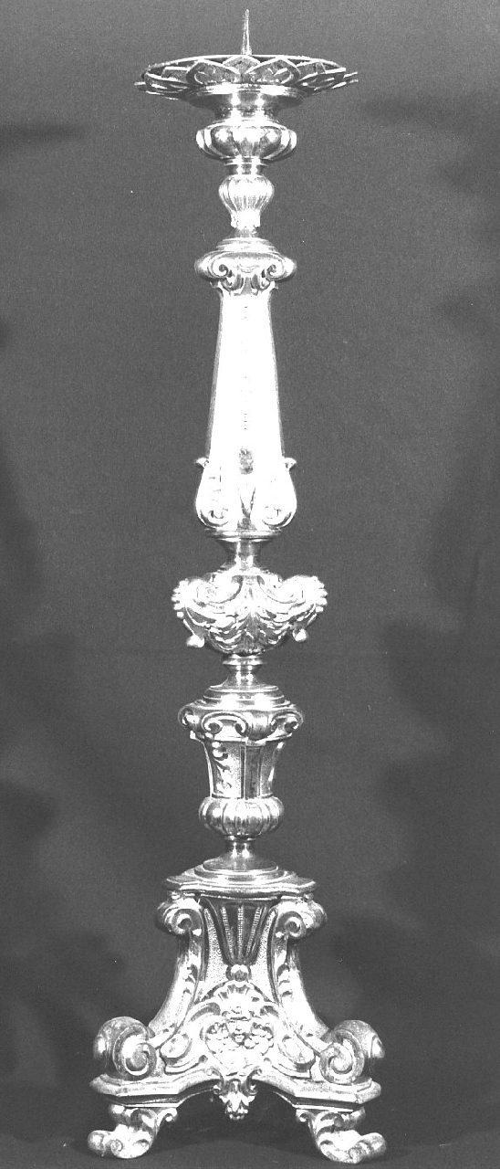 candeliere d'altare, serie - bottega Italia meridionale (sec. XIX)