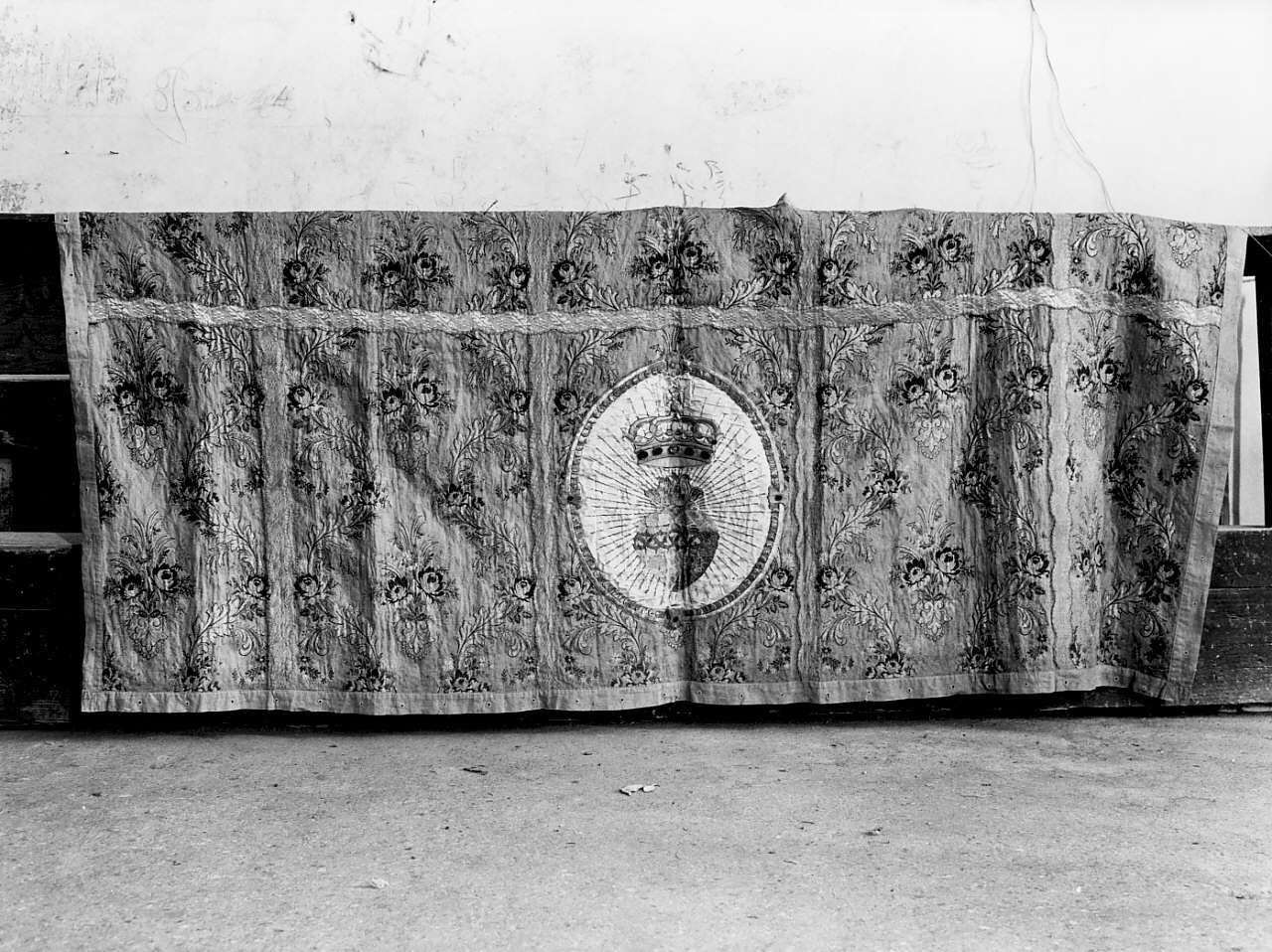 paliotto, elemento d'insieme - manifattura calabrese (sec. XIX)