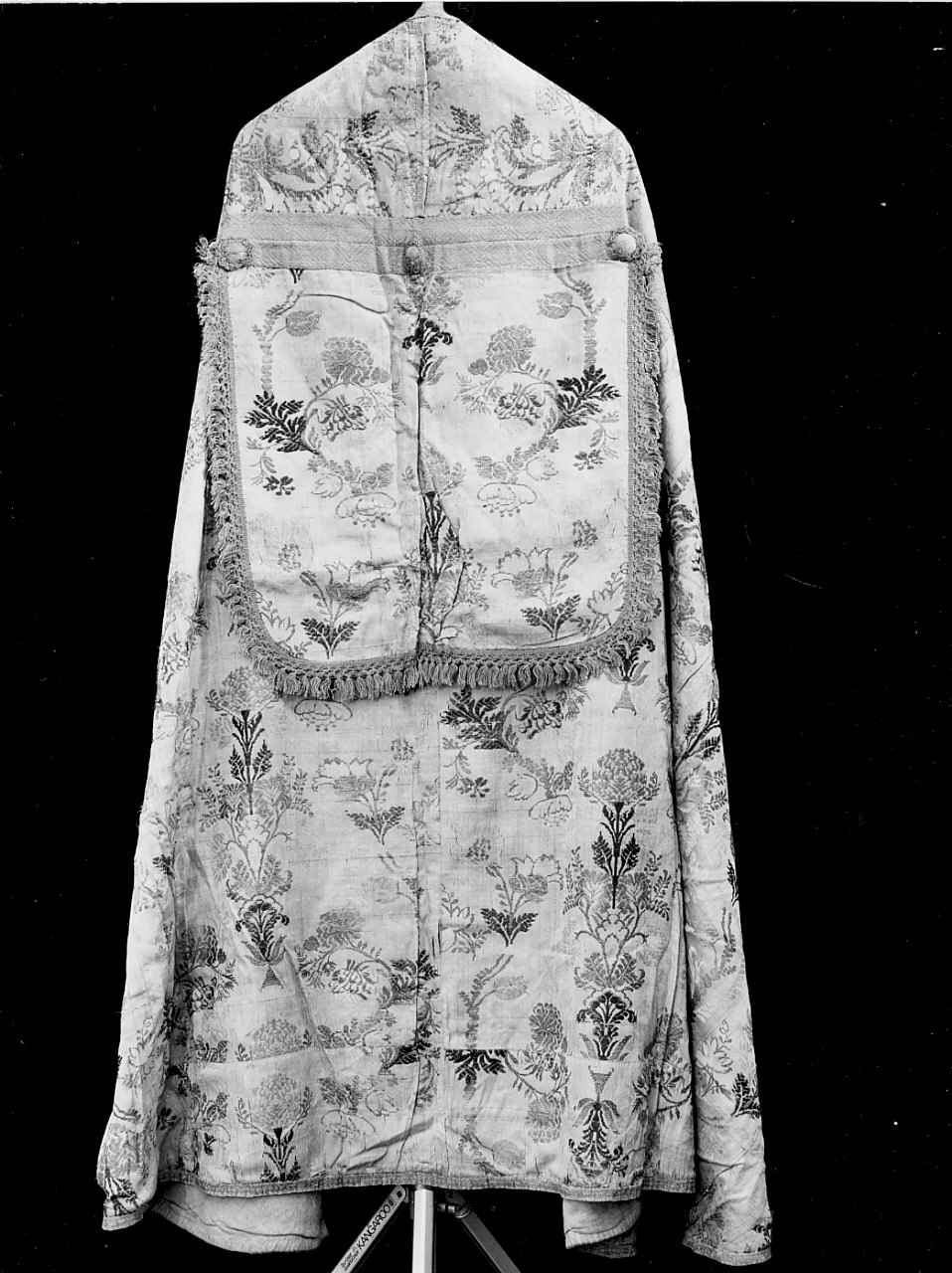 piviale, elemento d'insieme - manifattura calabrese (sec. XIX)