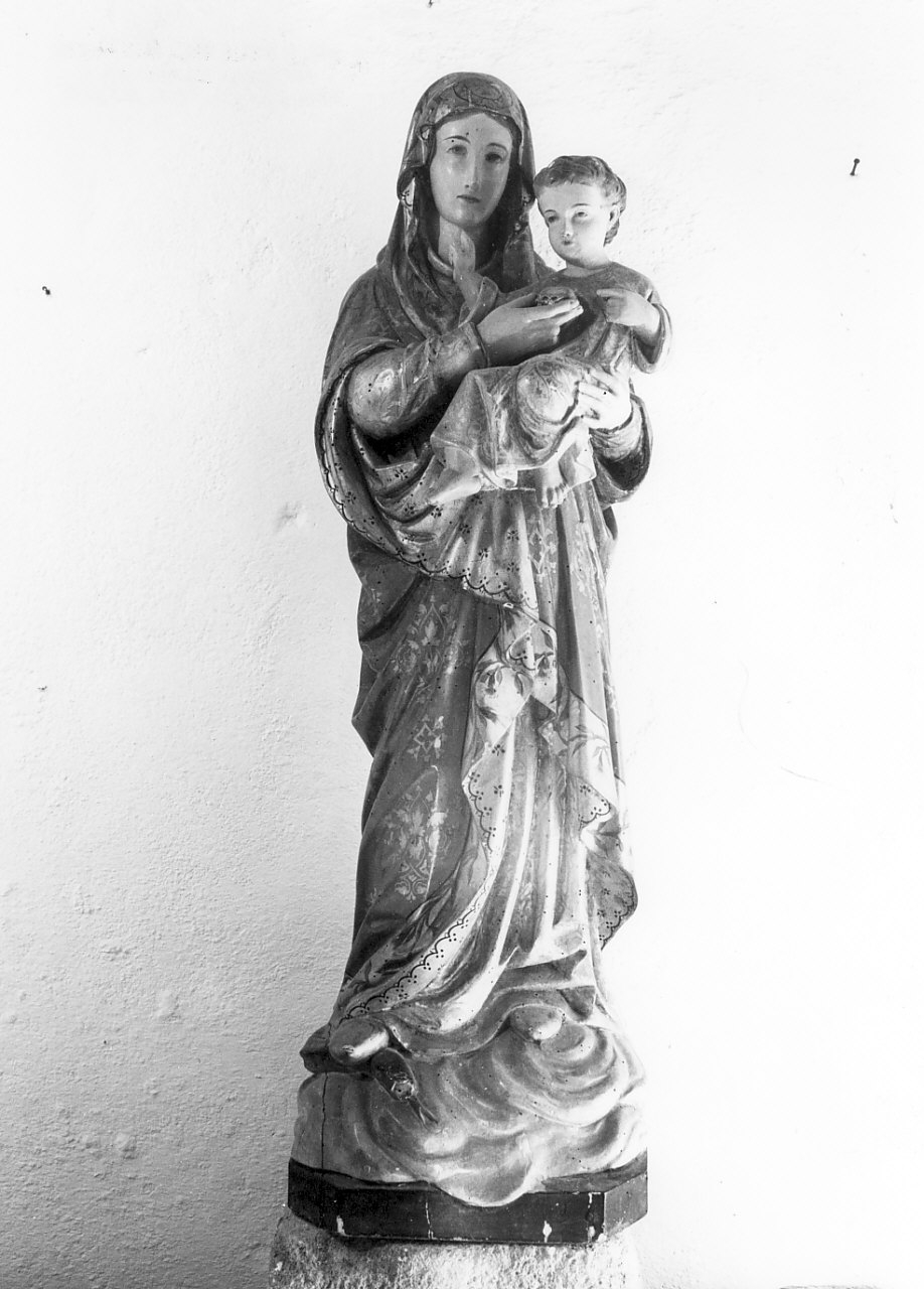 Madonna con Bambino (statua, opera isolata) - bottega calabrese (sec. XVIII, sec. XIX)