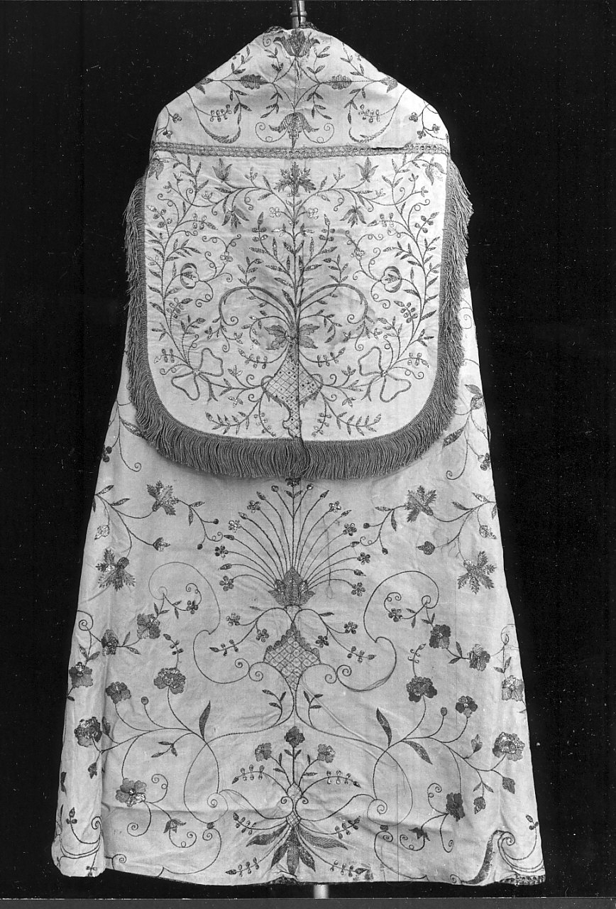 piviale, elemento d'insieme - manifattura calabrese (prima metà sec. XIX)