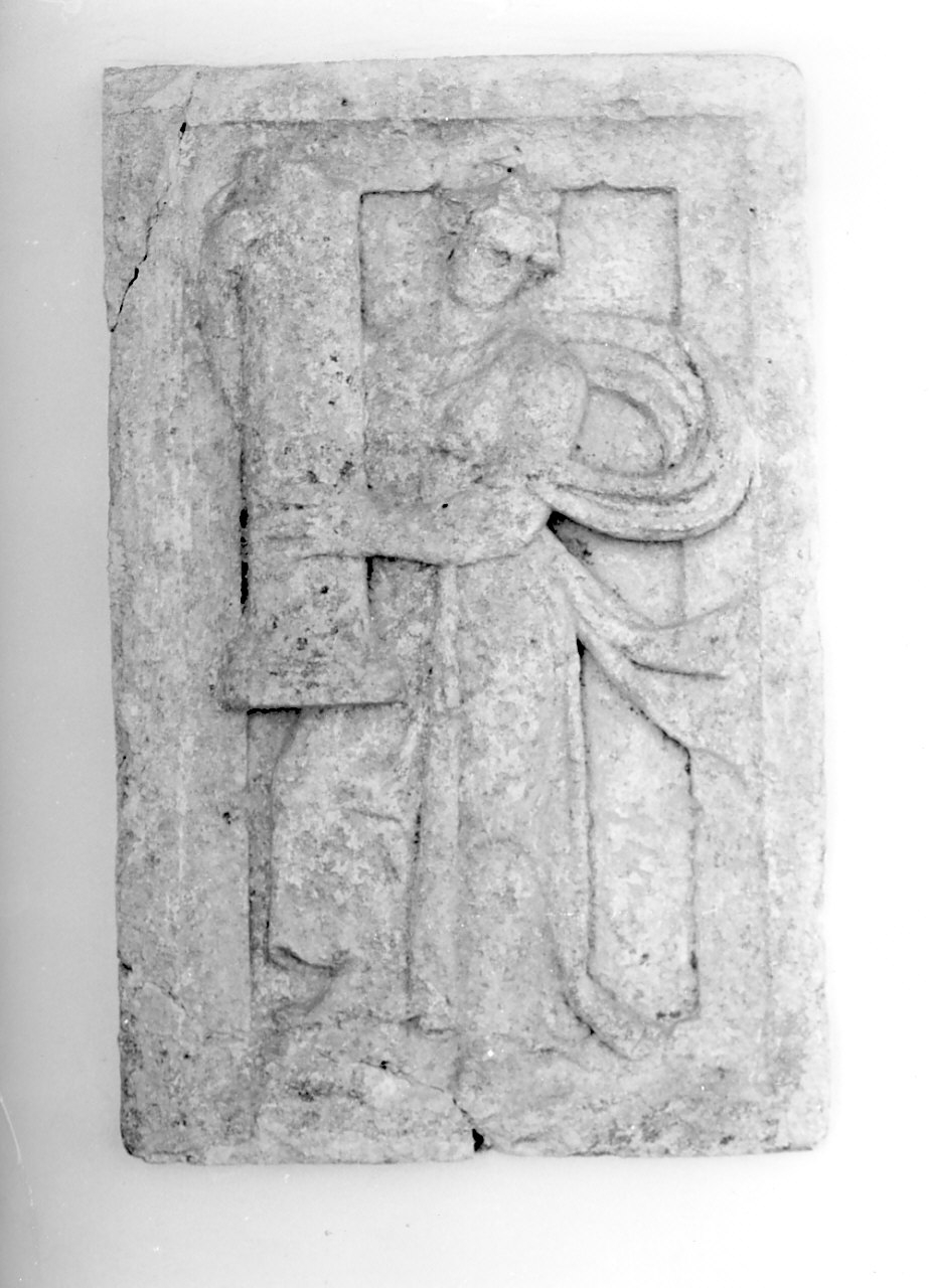 figura femminile (rilievo) - bottega Italia meridionale (sec. XI, sec. XII)