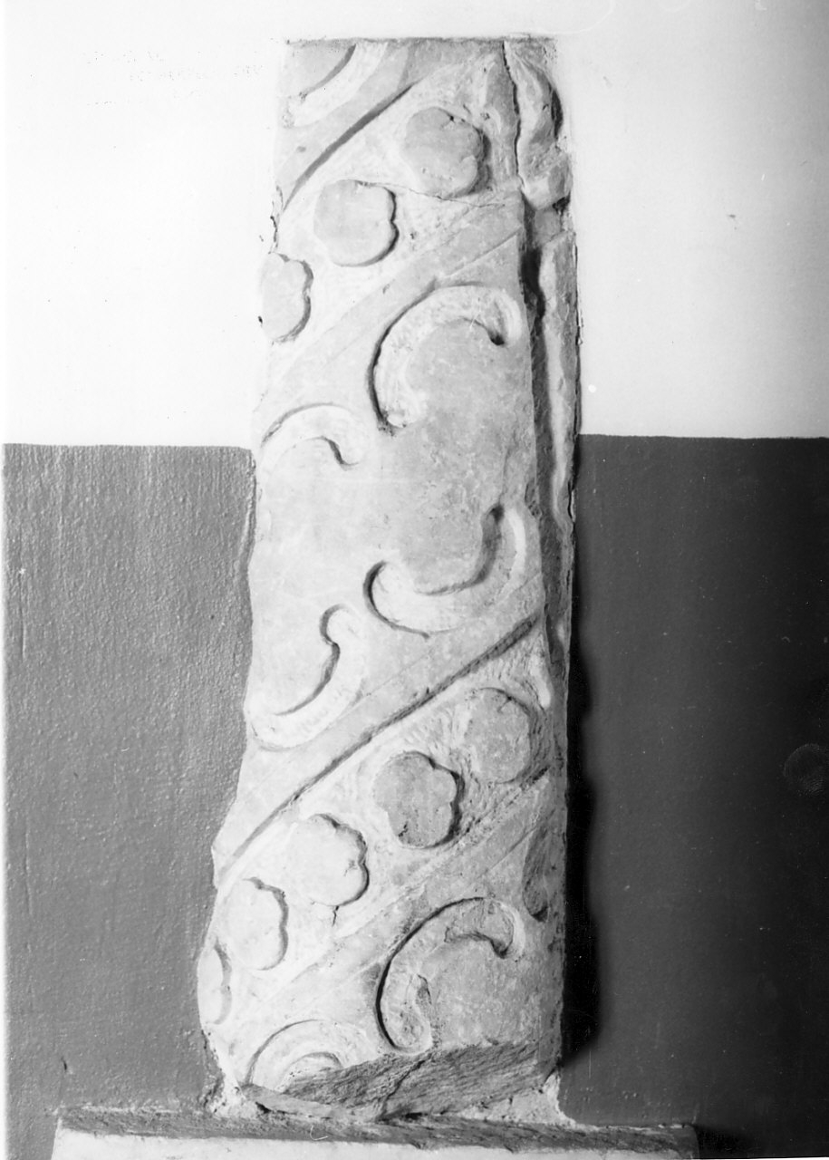 colonnina, frammento - bottega Italia meridionale (sec. XVII, sec. XVIII)