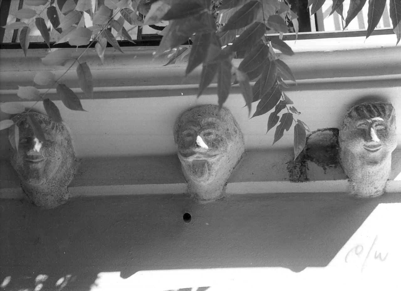 decorazione plastico-architettonica, complesso decorativo - bottega calabrese (prima metà sec. XVIII)