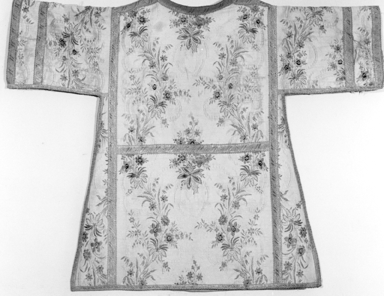 paramento liturgico, insieme - manifattura Italia meridionale (sec. XIX)