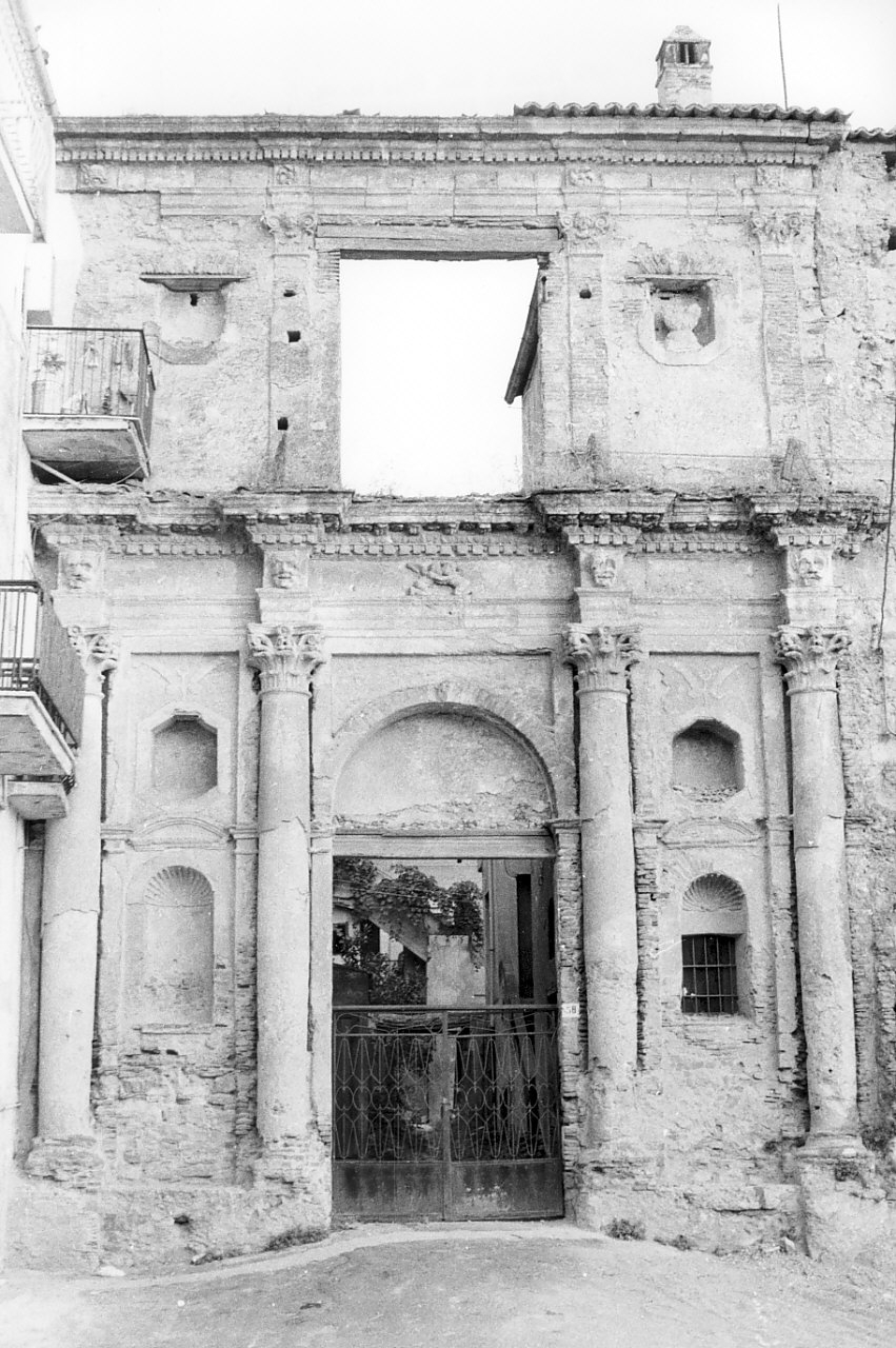 portale, opera isolata - bottega calabrese (prima metà sec. XVII)