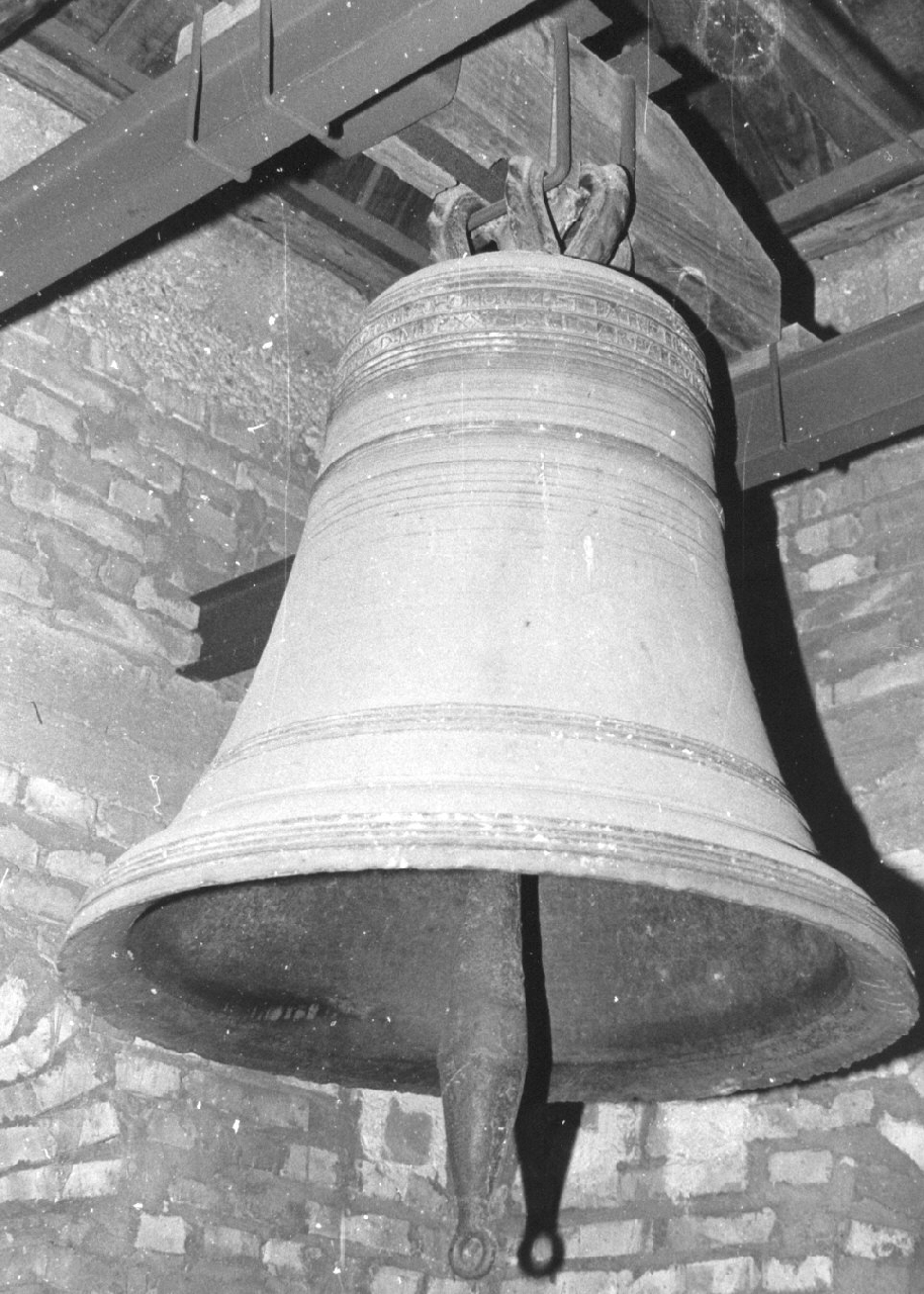 campana, opera isolata - bottega Italia meridionale (sec. XVI)