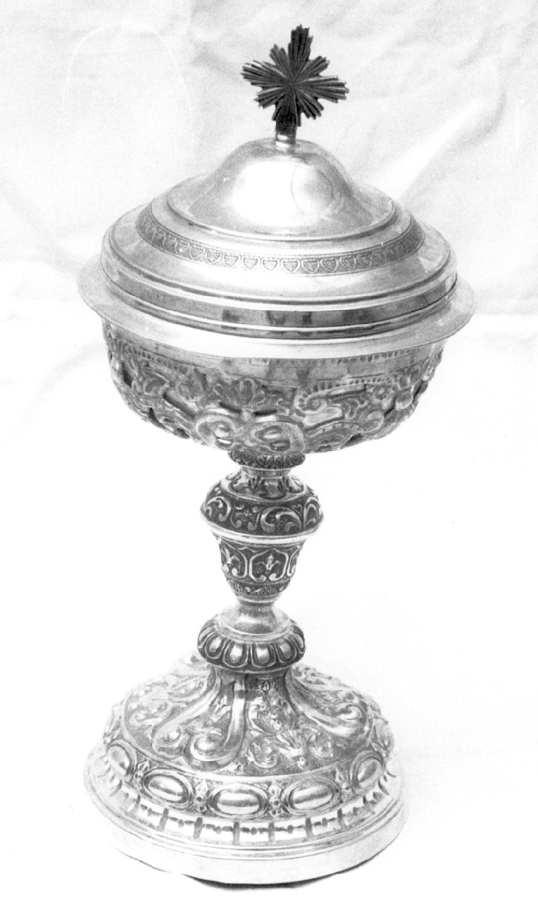 pisside, opera isolata di Sisino Raffaele (prima metà sec. XIX)