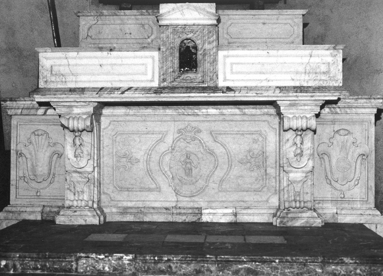 altare maggiore, opera isolata - bottega Italia meridionale (sec. XX)