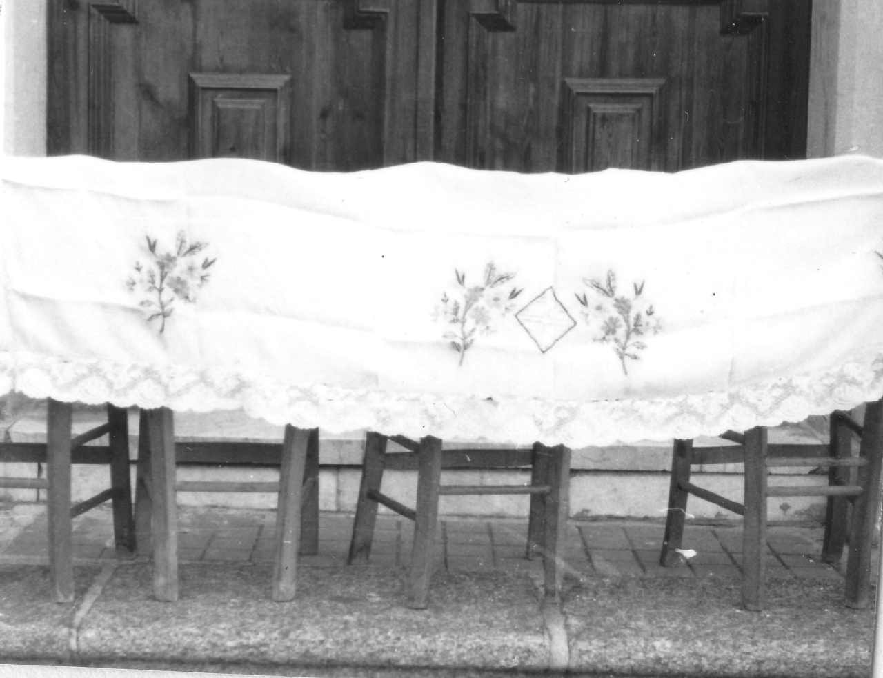 tovaglia d'altare, opera isolata - manifattura calabrese (prima metà sec. XIX)