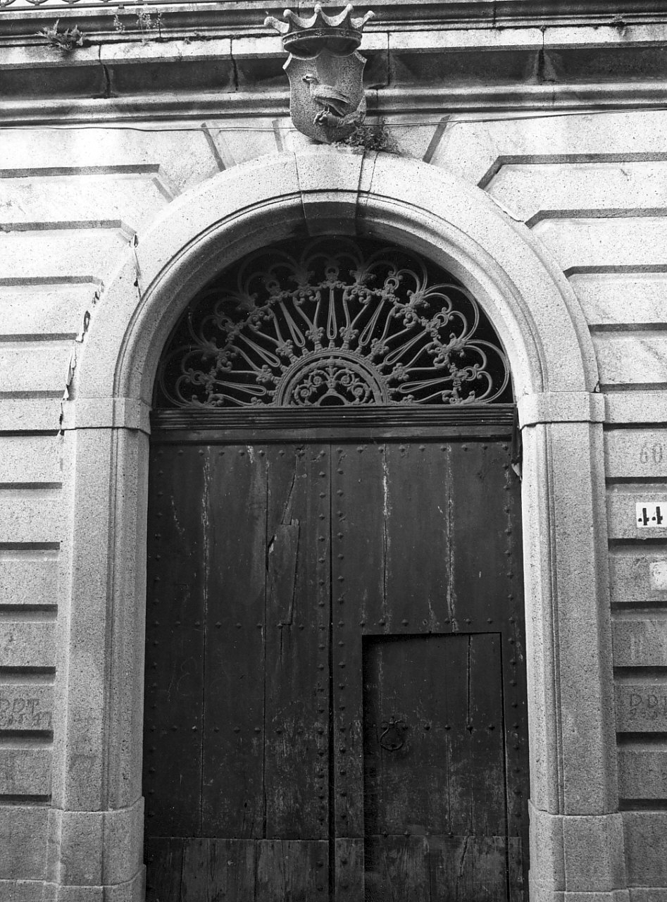 portale, opera isolata - bottega Italia meridionale (seconda metà sec. XIX)