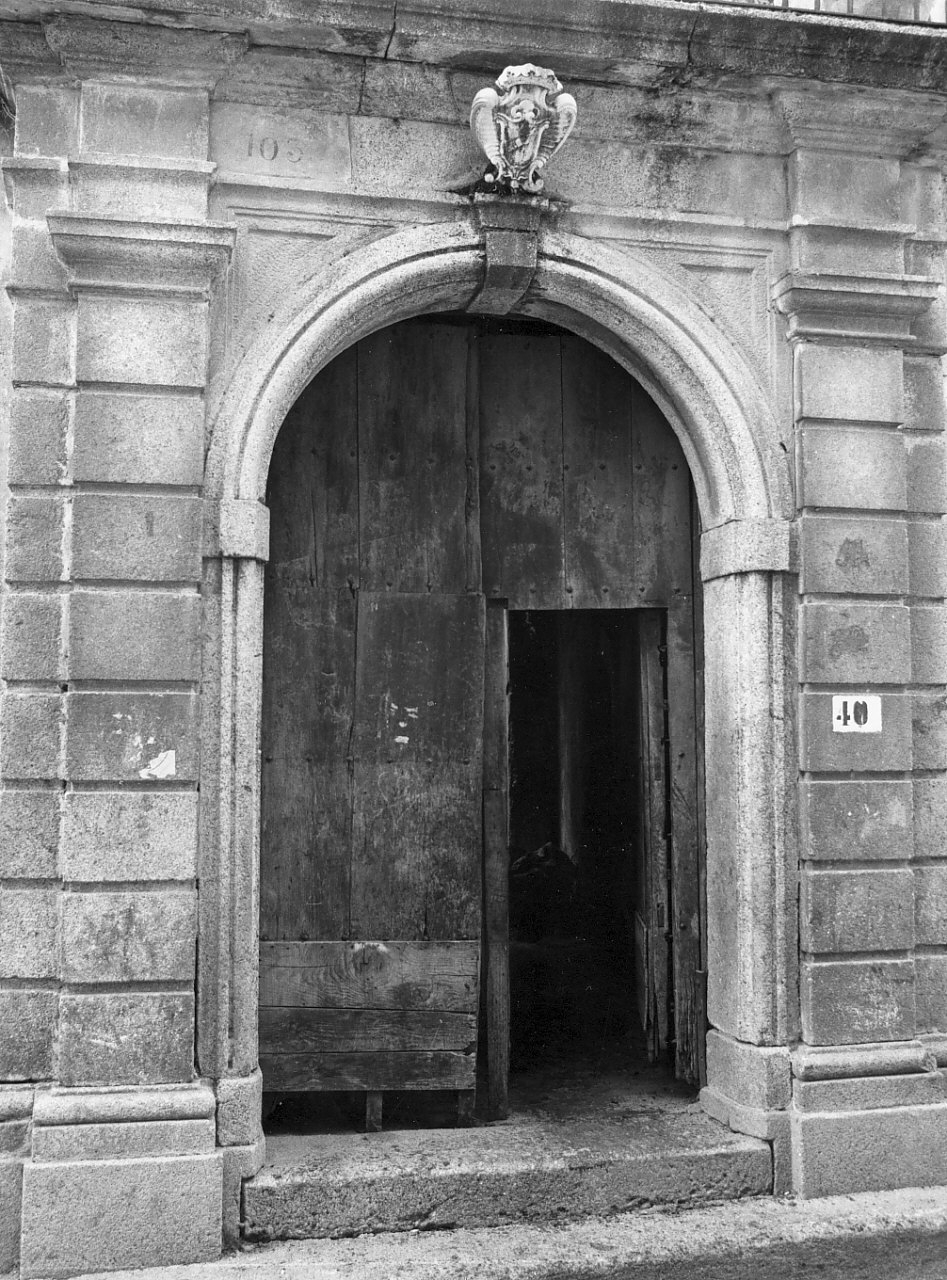 portale, opera isolata - bottega serrese (seconda metà sec. XVIII)