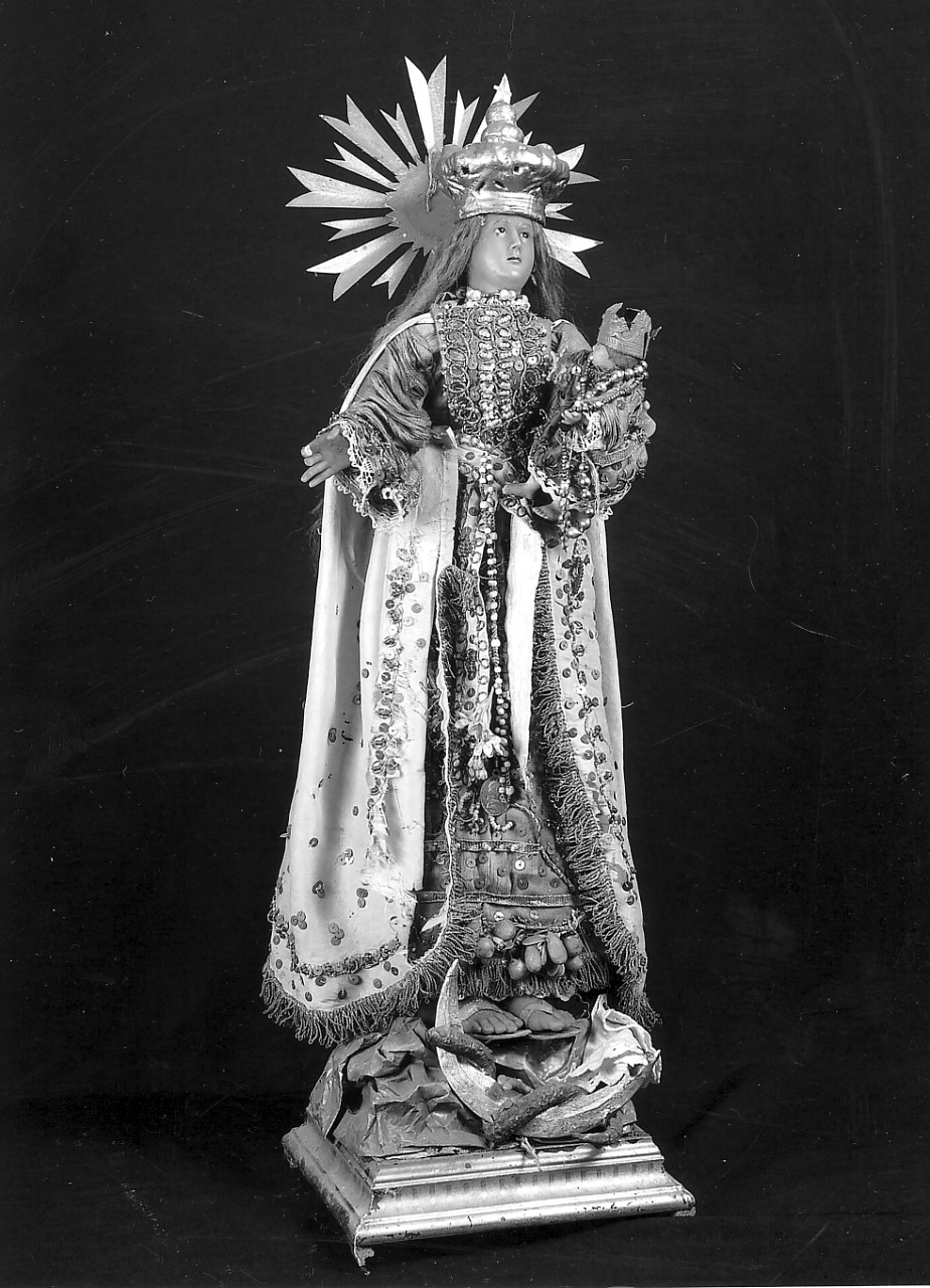 Madonna con Bambino (manichino, opera isolata) - bottega Italia meridionale (sec. XIX)