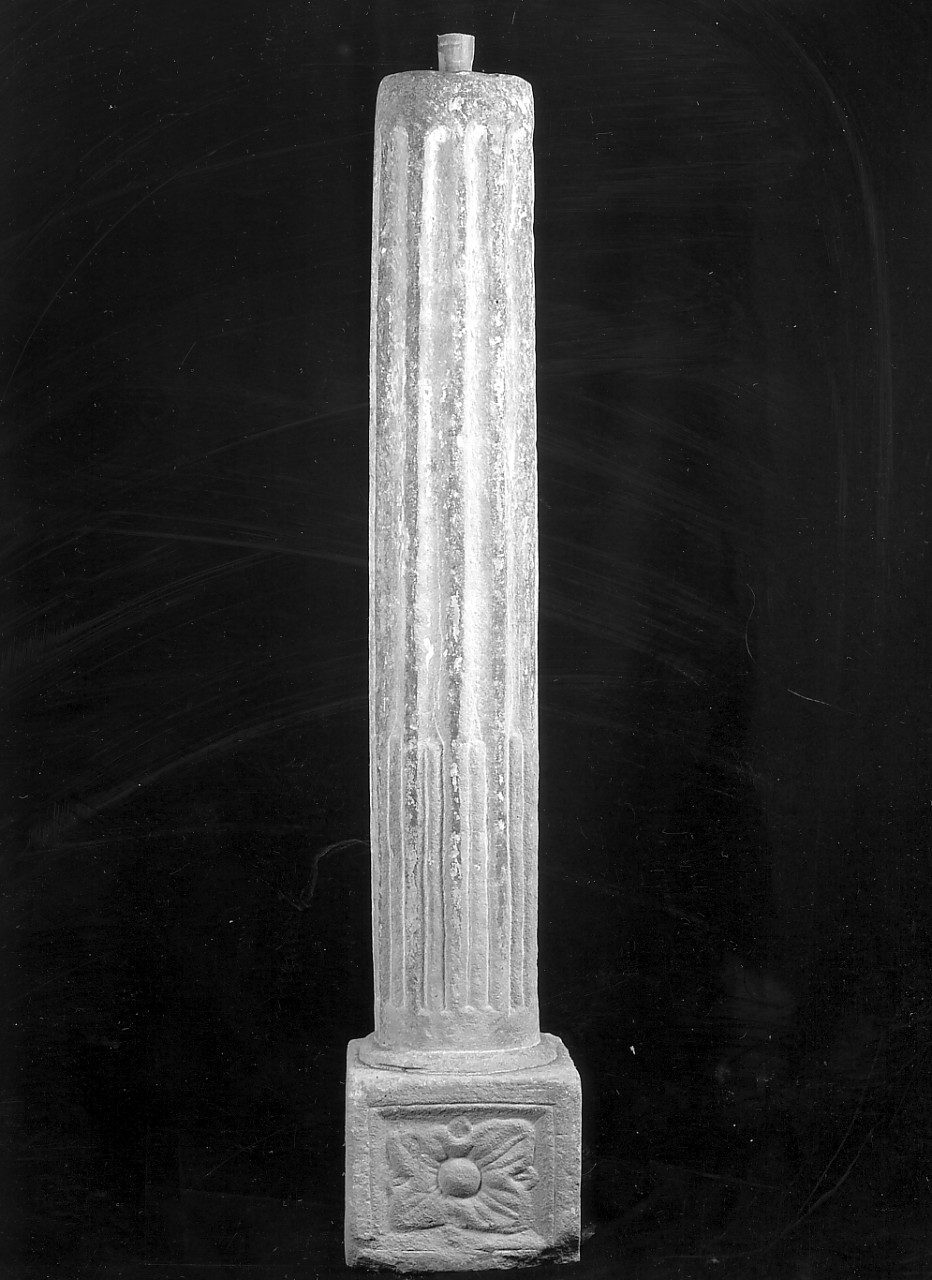 colonnina, frammento - bottega Italia meridionale (sec. XIV)