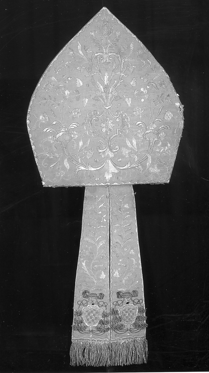 mitria, opera isolata - manifattura Italia meridionale (seconda metà sec. XVIII)