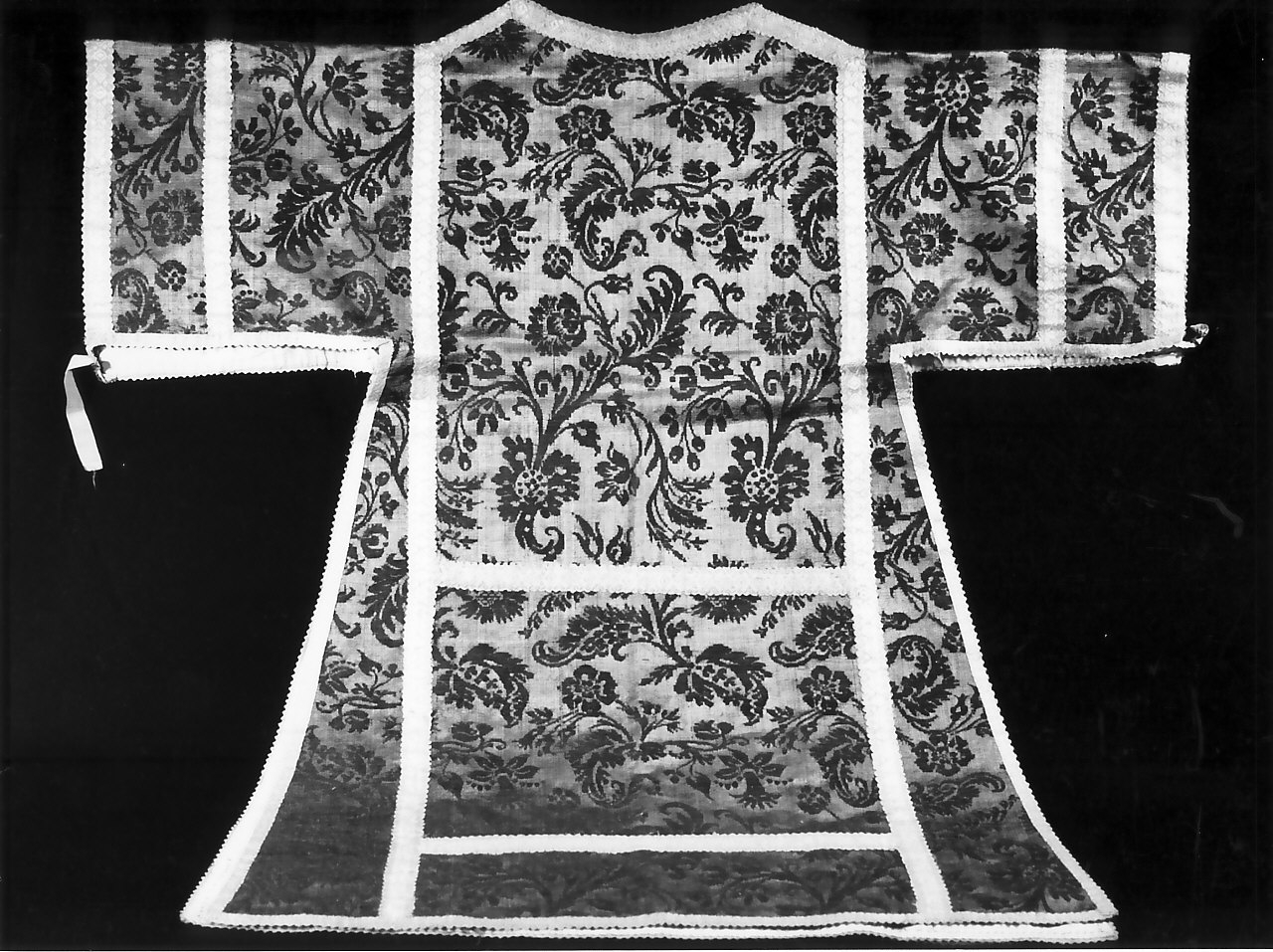 dalmatica, opera isolata - manifattura calabrese (fine/inizio secc. XIX/ XX)