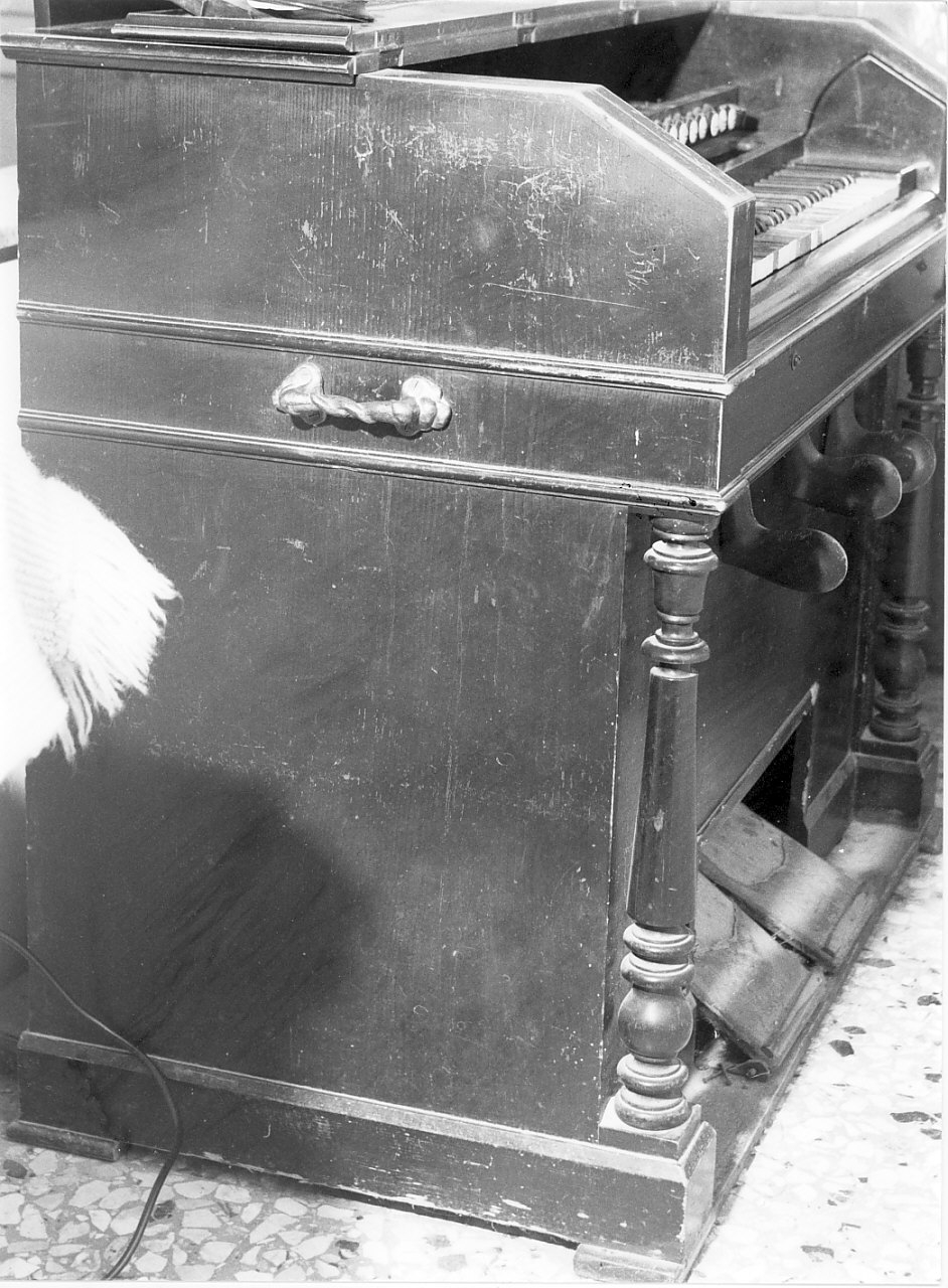 harmonium, opera isolata di Bottega Tube Lecco (fine sec. XIX)