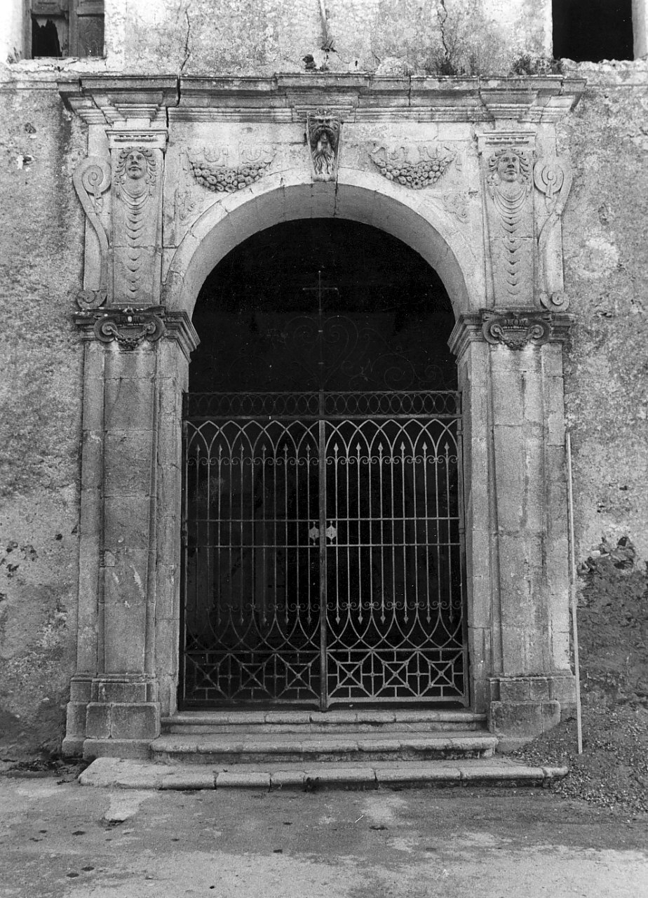 portale - bottega calabrese (sec. XVI)