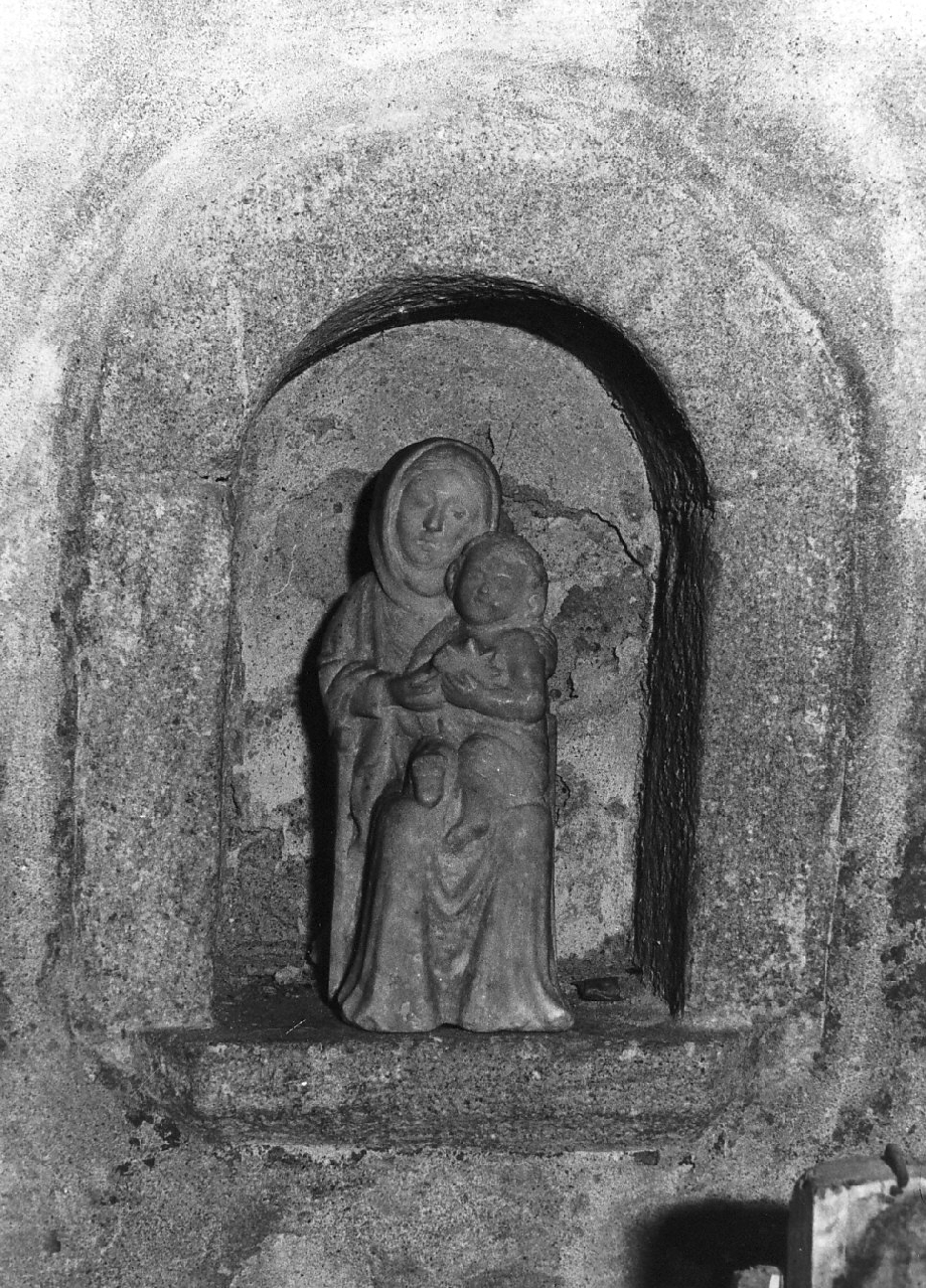 Madonna con Bambino (statua, opera isolata) - bottega Italia meridionale (sec. XV)