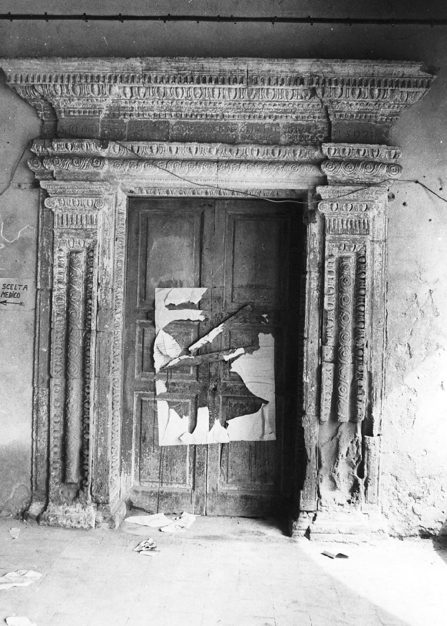 portale, opera isolata - bottega Italia meridionale (sec. XVI)